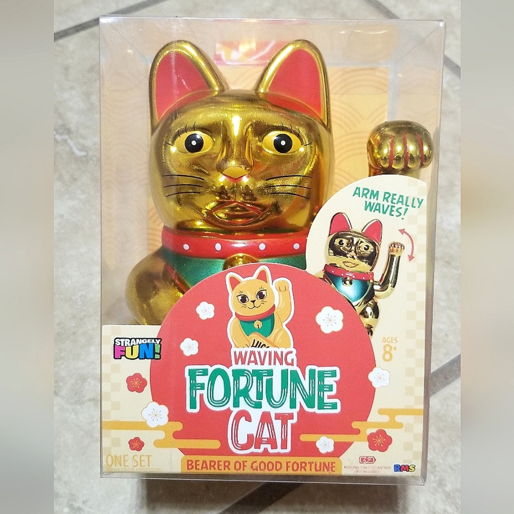 Waving Fortune Cat Plastic Figure (GOLD)